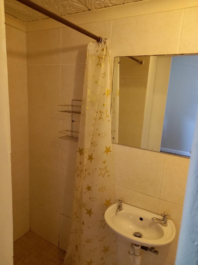 To Let 5 Bedroom Property for Rent in Rondebosch Western Cape